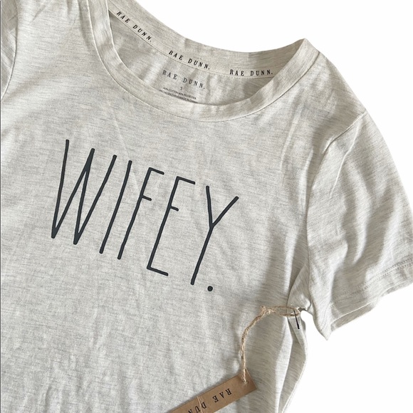 New Rae Dunn WIFEY Artist T-Shirt Oatmeal Heather - Picture 3 of 4